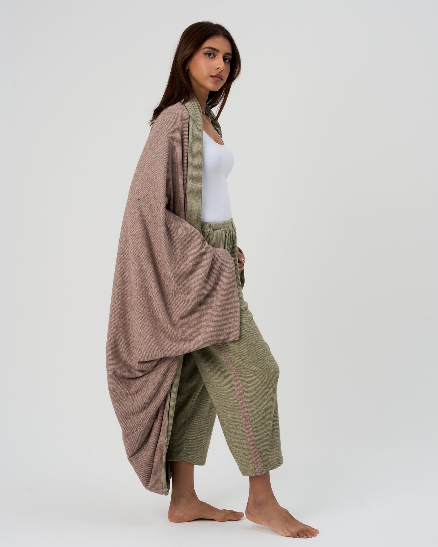 Ribbed Butterfly (Greyish Blue/Beige)